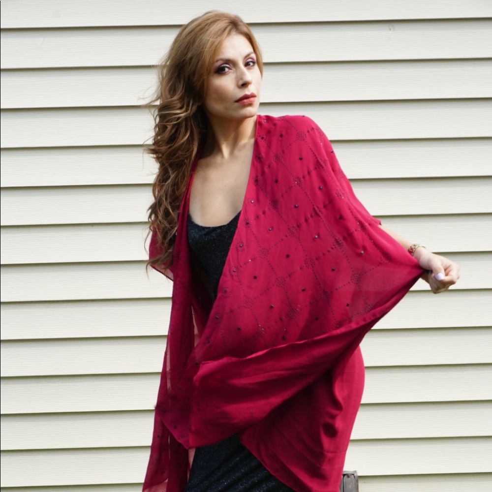 Beautiful Wine Red Kimono Jessica McClintock